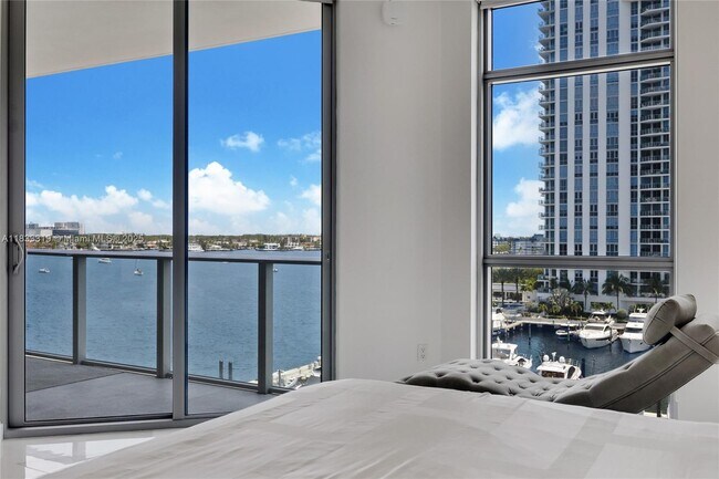 Building Photo - 17301 Biscayne Blvd