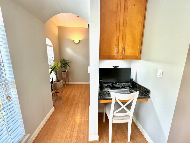 Building Photo - 2638 McKnight Crossing Ct