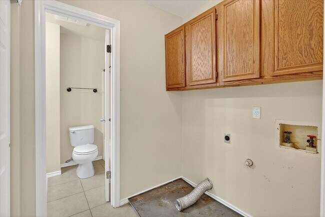 Building Photo - 4430 Cedar Pass Dr