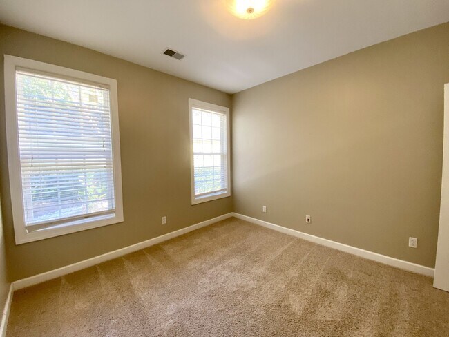 Building Photo - Gorgeous, Island West Home Available  for Rent!