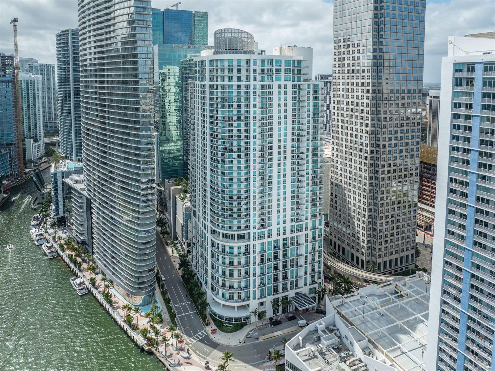 Building Photo - 300 S Biscayne Blvd