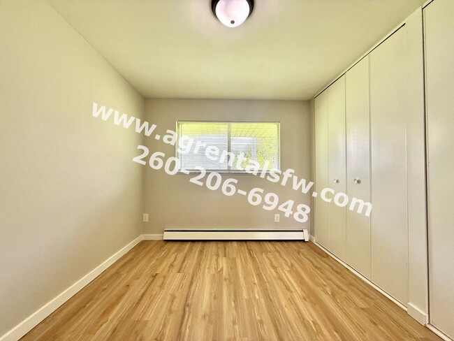 Building Photo - 901-931 West Brookwood Court