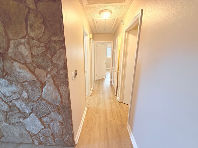 Building Photo - 4751 Tessie Ln