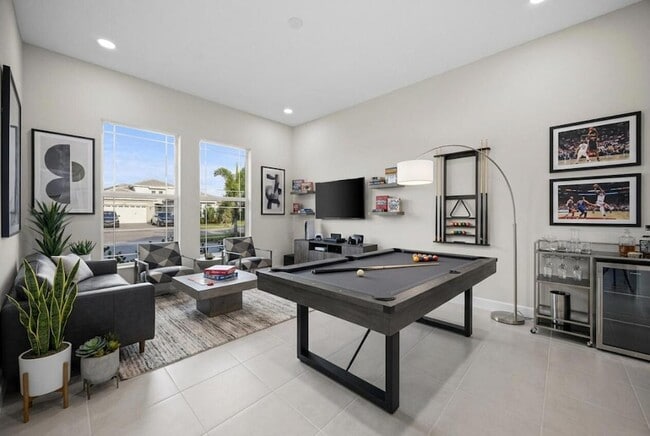 Building Photo - 5741 Beechnut Dr