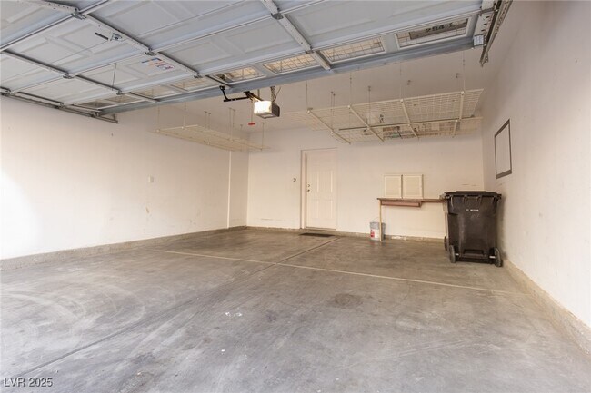 Building Photo - 9303 Gilcrease Ave