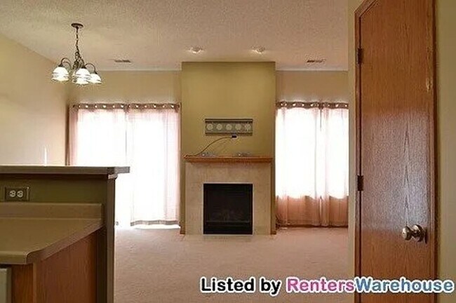 Building Photo - 2 Bed 2 Bath Townhome in Shakopee