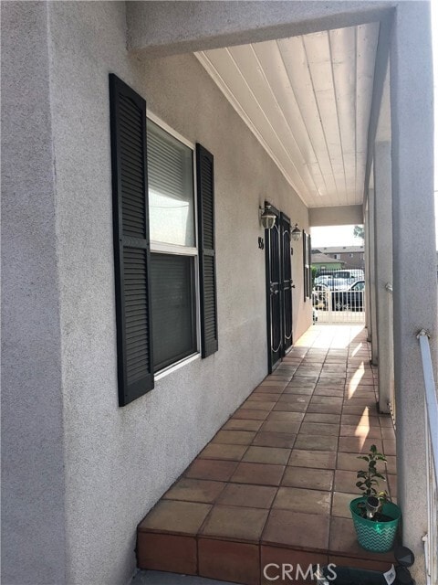 Building Photo - 956 E 43rd St