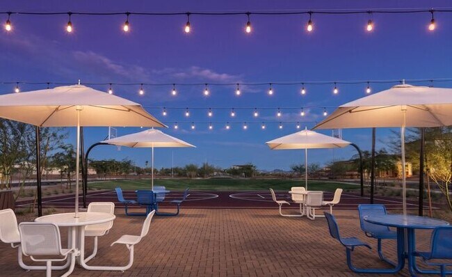 Building Photo - Move In Ready!stunning 3 bedroom, 2.5 bathroom home located in Phoenix!