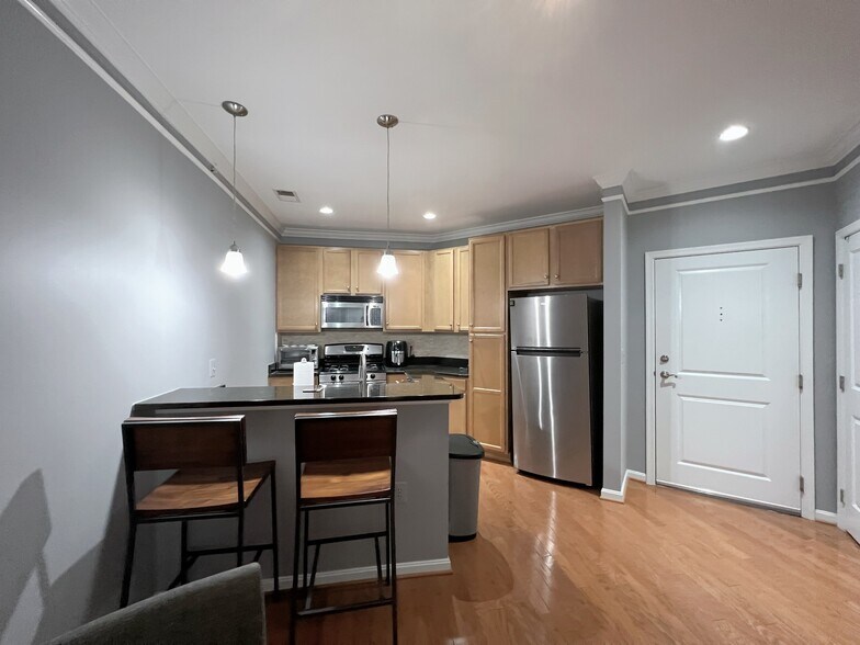 Building Photo - 2655 Prosperity Ave