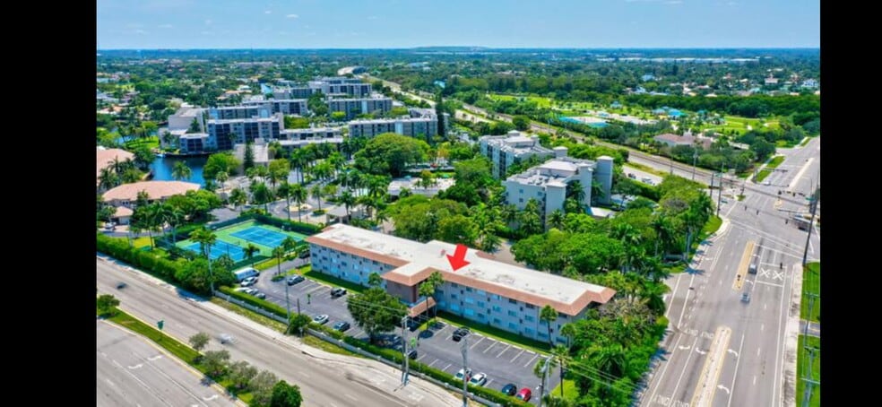 Building Photo - 100 Royal Palm Way