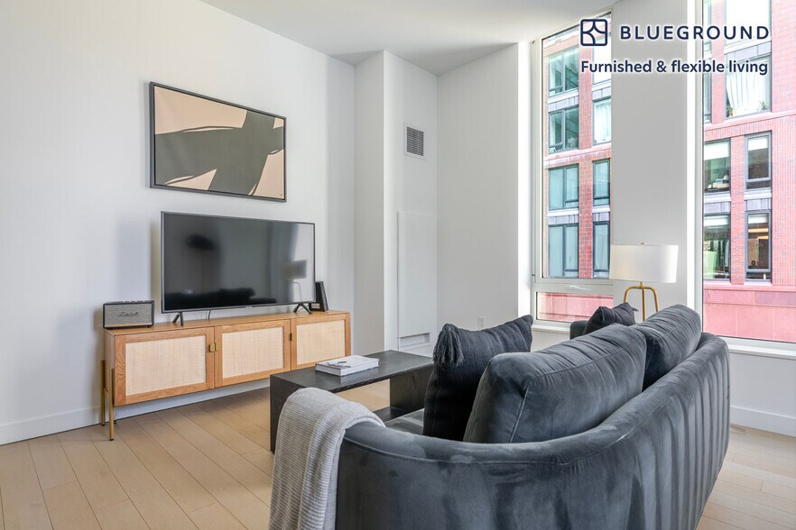 Building Photo - 390 Harrison Ave