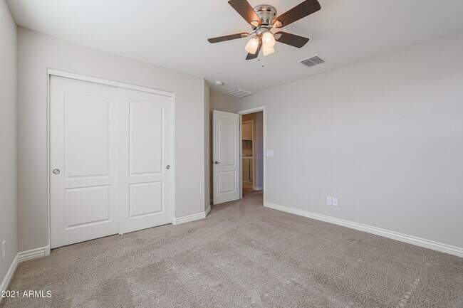 Building Photo - 2736 E Mews Rd