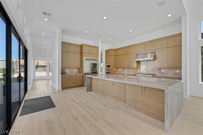 Building Photo - 4803 Verde Bloom St