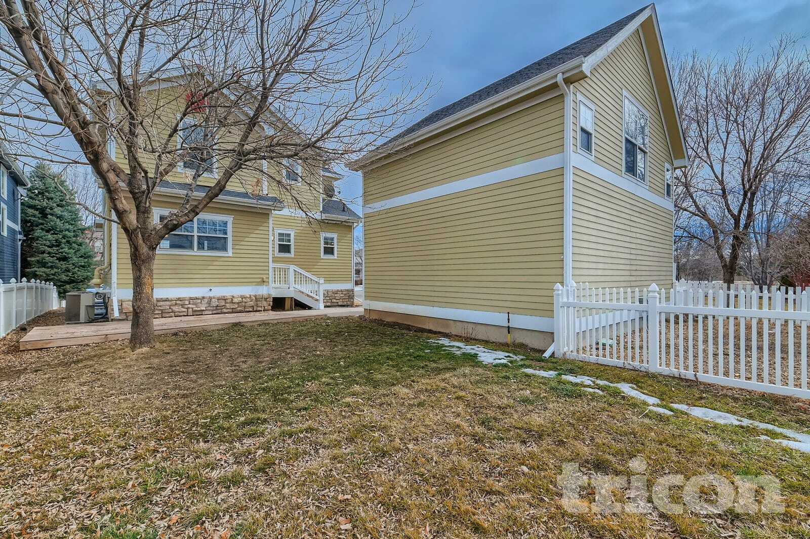 Building Photo - 300 Fieldstone Dr