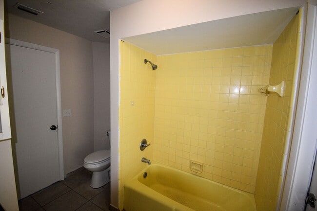 Building Photo - Spacious 3BR 2BA Home in Lehigh Acres  REC...