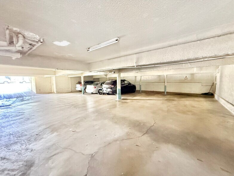 Building Photo - 1534 11th St