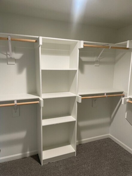 Building Photo - 15853 Foster