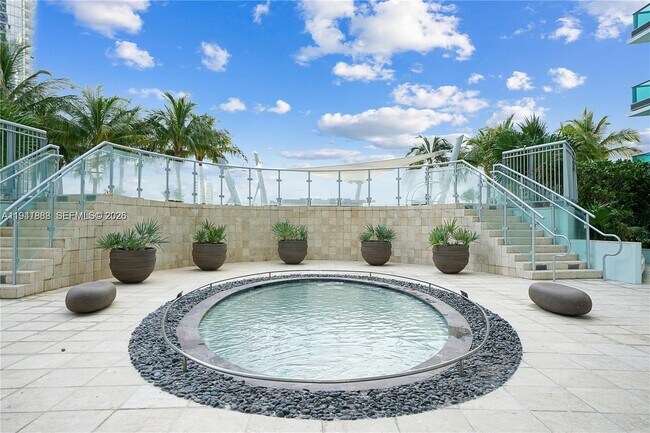 Building Photo - 900 Biscayne Blvd