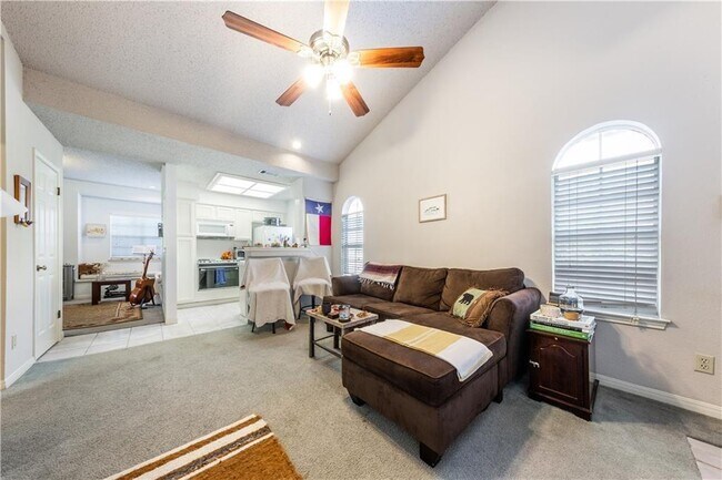 Building Photo - 3111 Tom Green St