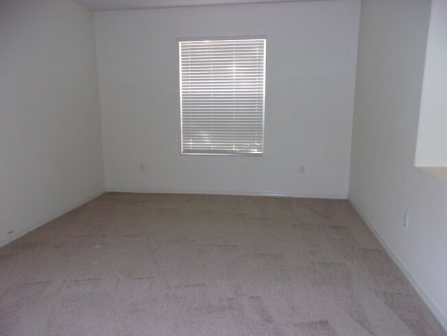 Building Photo - SPRING RIDGE COMMUNITY