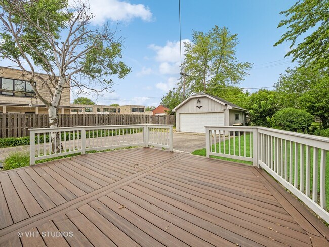 Building Photo - 408 S Mitchell Ave
