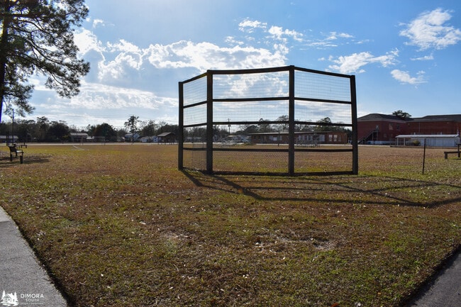 Building Photo - 501 S Presley St