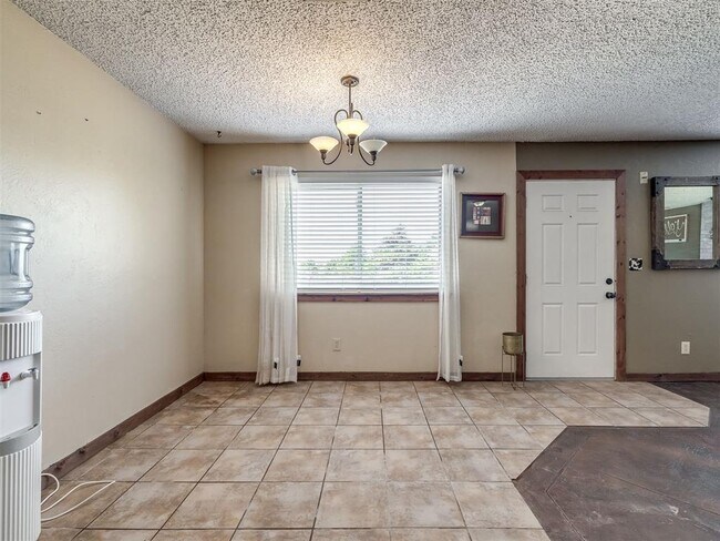 Building Photo - 935 Pendergraft Way