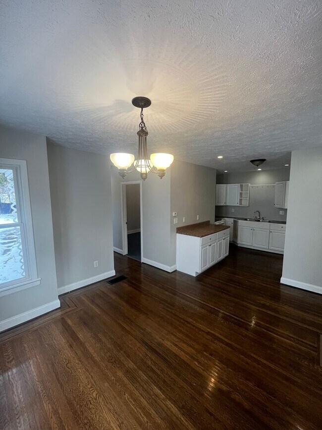 Building Photo - 55 Edmonds St