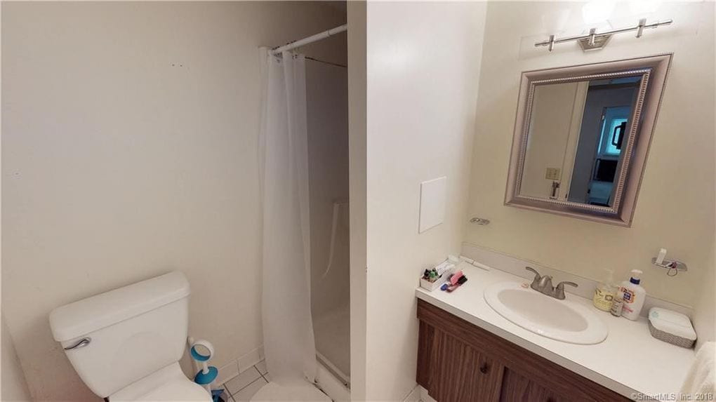 bathroom - 168 Brittany Farms Rd