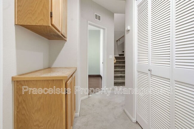 Building Photo - 1293 Fools Gold Wy