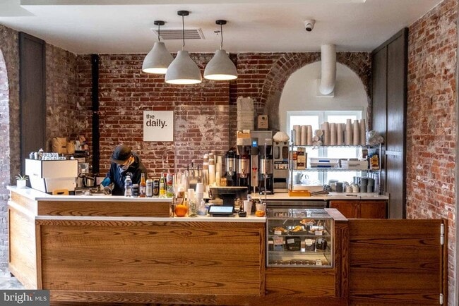 Building Photo - 699 N Broad St