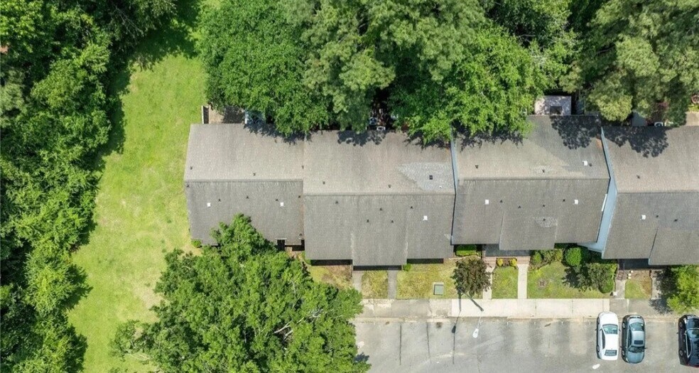 Building Photo - 595 Winding Creek Rd