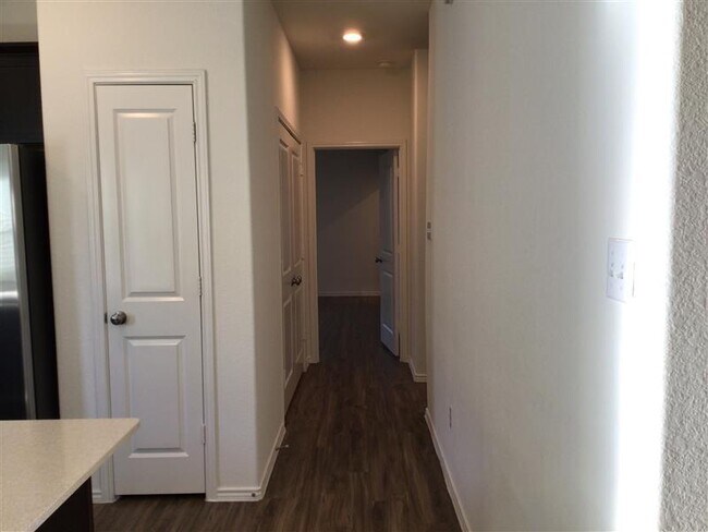 Building Photo - 565 Big Rocky Bend