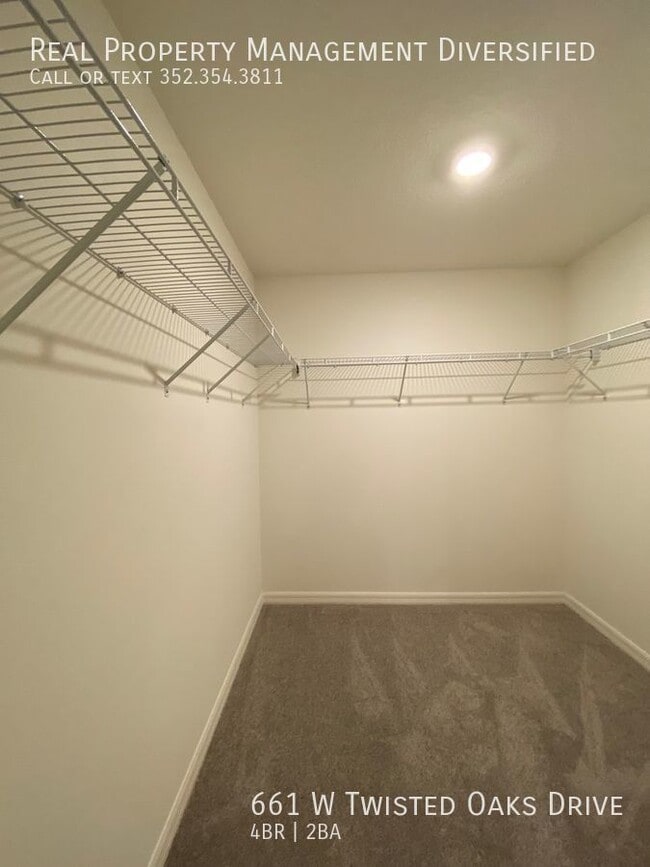 Building Photo - 4801 N Forest Ridge Blvd