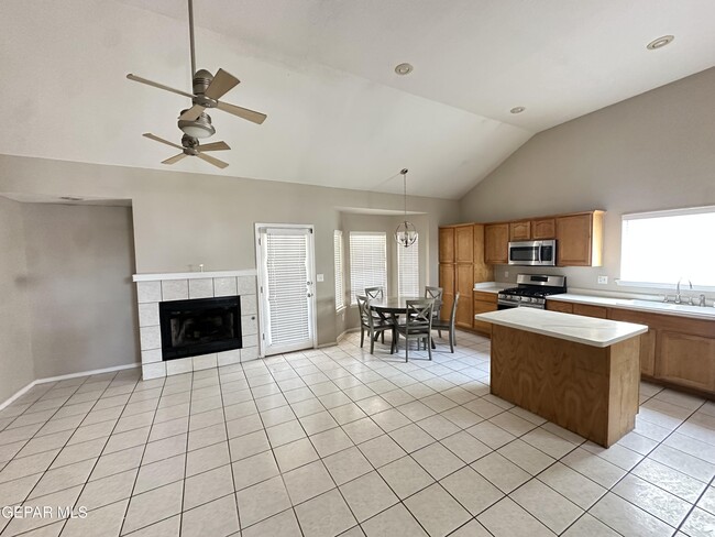 Building Photo - 13115 Thea Smith Dr