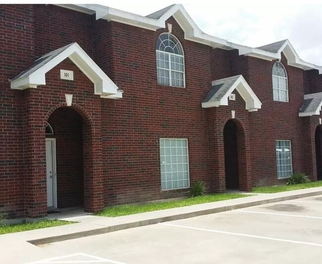 Primary Photo - Florencia Apartments