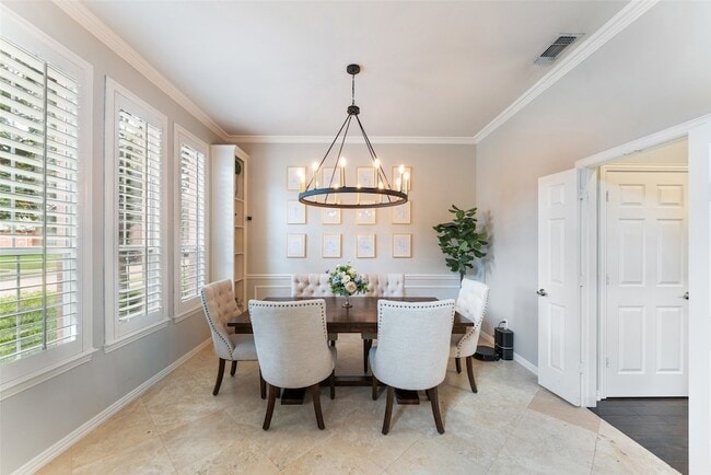 Building Photo - 3312 Westover Dr