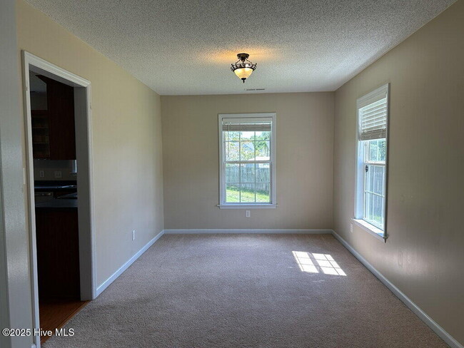 Building Photo - 408 Southbridge Dr