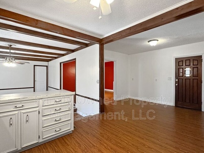 Building Photo - 1123 Belvedere Dr