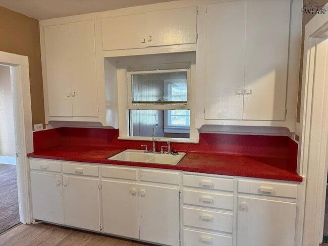 Building Photo - 1604 Britain St