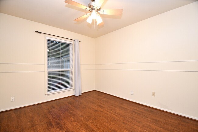 Building Photo - 1814 Cherry Bend Dr