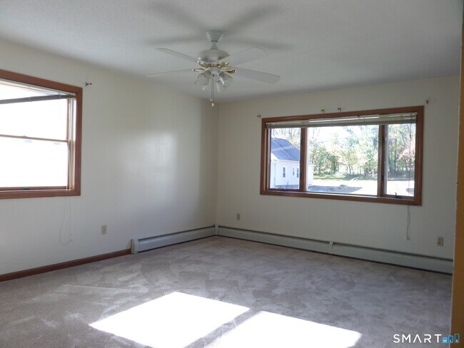 Building Photo - 43 Hoadley St