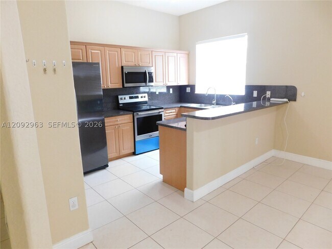 Building Photo - 21800 SW 184th Ave
