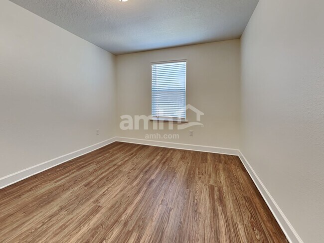 Building Photo - 8481 Highfield Ave