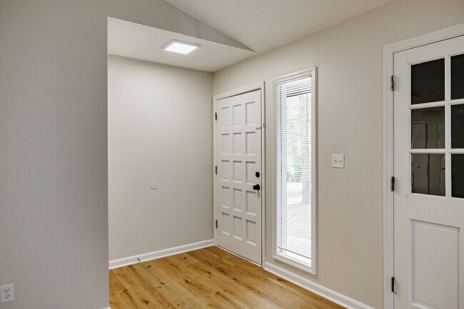 Building Photo - Updated Home in Ansley Park!