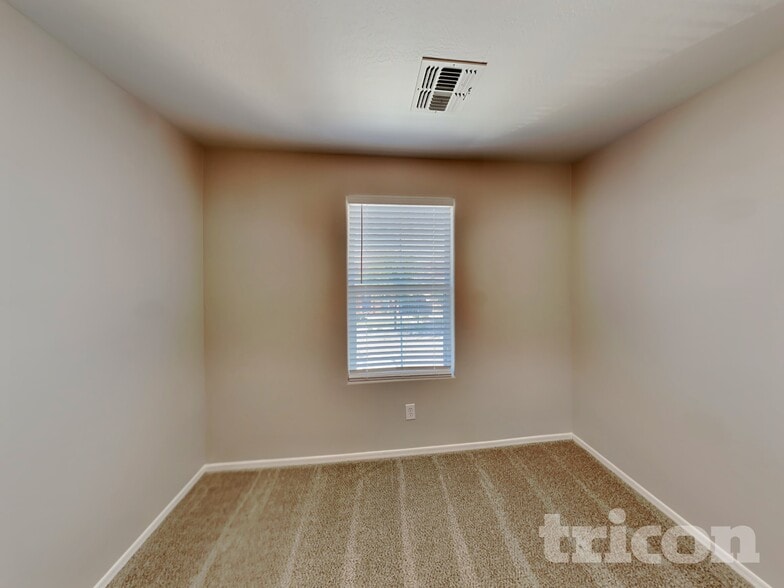 Building Photo - 4843 W Dunbar Dr