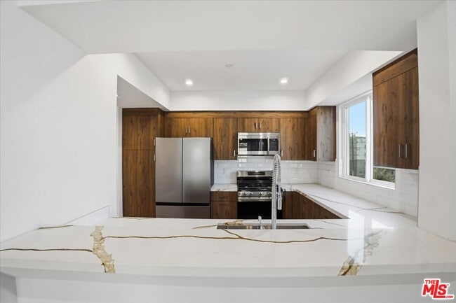 Building Photo - 1820 Prosser Ave