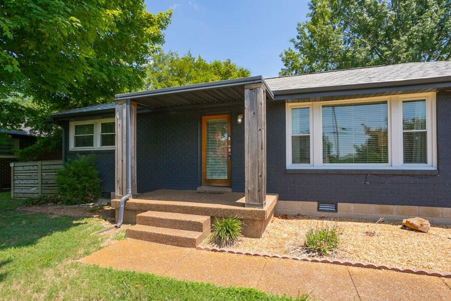 Building Photo - 917 Potter Ln