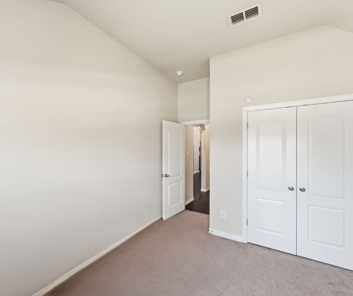 Building Photo - 11841 Kynborrow Rd