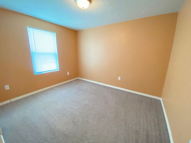 Building Photo - Four Bedroom / Three Bath Home